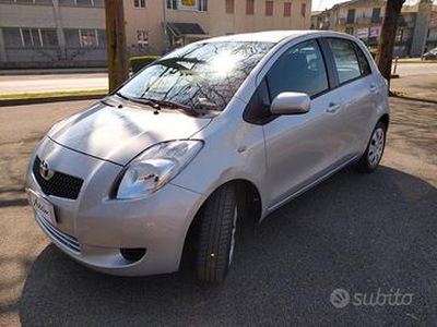 TOYOTA Yaris 1.0 SOL 5p NEOPATENTI 1pptario - 2008