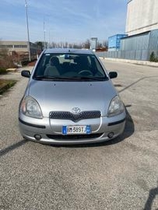 Toyota Yaris 1.0i 16V cat 3 porte Sol ADATTA AI NE