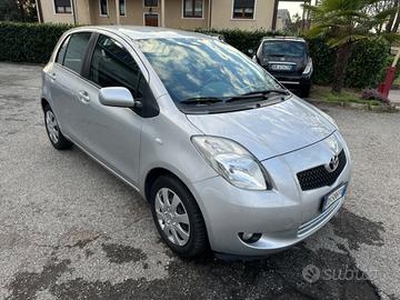 Toyota Yaris 1.3 5 porte Sol