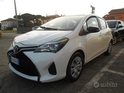 Toyota Yaris 1.5 Hybrid bicolor automatica ok neop