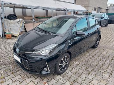 TOYOTA Yaris 1.5 Hybrid Cool 2017