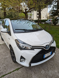 Toyota Yaris 1.5 Hybrid Style km certificati