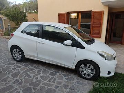 TOYOTA Yaris - 2014