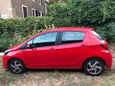 Toyota Yaris Hybrid 2016