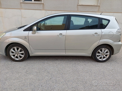 Vendo Toyota Corolla Verso