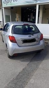 Vendo yaris hibrid