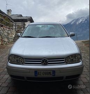 VOLKSWAGEN Golf 4ª serie - 2002