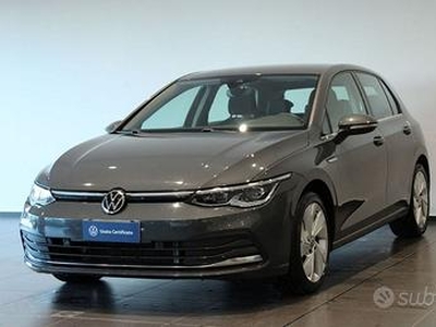 Volkswagen Golf 8 serie 1.5 eTSI 130 CV EVO A...