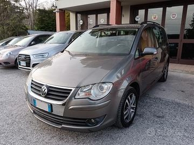 Volkswagen Touran 1.9 TDI 105CV TRENDLINE 7 POSTI