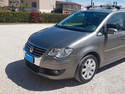 VOLKSWAGEN Touran 2ª serie