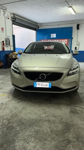 Volvo V40 D2 Geartronic Kinetic