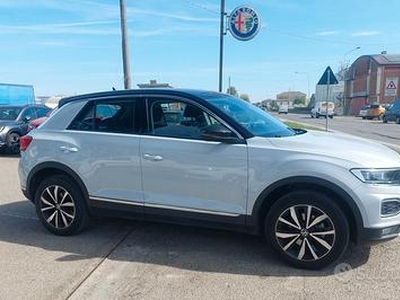 VW T-ROC STYLE 1.5 BENZINA 150 CV MANUALE