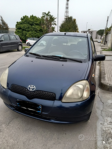 Yaris 700