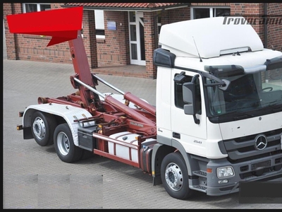 Mercedes-Benz Actros 2541 scarrabile