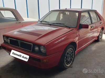 Usato 1988 Lancia Delta Benzin (30.000 €)