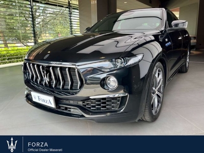 2022 MASERATI Levante