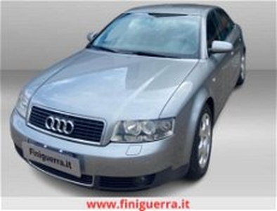 Audi A4 2.5 V6 TDI/180 CV cat quattro del 2004 usata a Civate