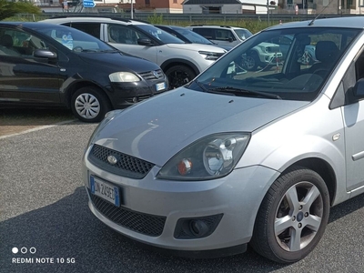 Ford Fiesta 1.4 TDCi 5p. Ghia usato