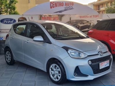 Hyundai i10 1.0 LPGI Econext Login usato