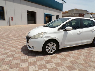 Peugeot 208 1.2 VTi 82 CV