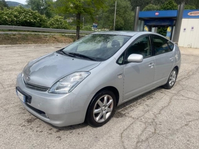 Toyota Prius 1.5i 16V usato