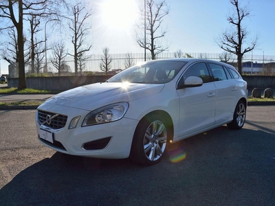 Volvo V60 D5