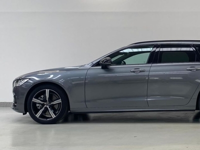 Volvo V90 D4