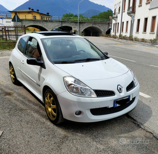 Usato 2009 Renault Clio R.S. 2.0 Benzin 200 CV (13.400 €)