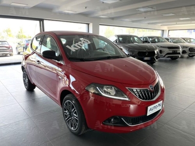 Lancia Ypsilon 1.2 69 CV 5 porte GPL Ecochic Gold nuovo