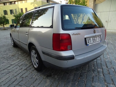 Usato 1998 VW Passat 1.9 Diesel 110 CV (950 €)