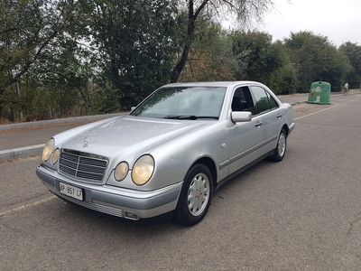 Mercedes Classe E 200