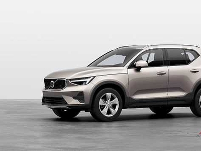 Volvo XC40 Micro Hybrid T2 automatico Core da Test Grifo Caravan