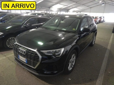 Audi Q3 35 2.0 tdi Business s-tronic usato