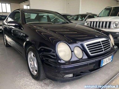 Mercedes-Benz CLK 200 COMPRESOR Avantgarde / schermo