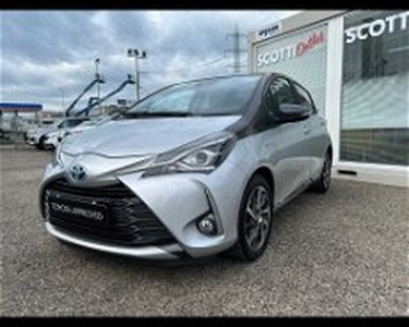 Toyota Yaris 1.5 Hybrid 5 porte Y20 Bitone del 2019 usata a Pisa