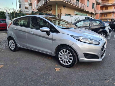 2016 FORD Fiesta