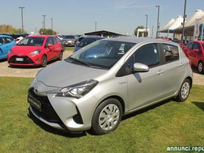 Toyota Yaris 1.5 Hybrid 5 porte Cool Roma