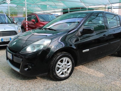 2012 RENAULT Clio