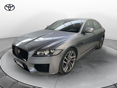 Jaguar XF AWD Chequered Flag 132 kW