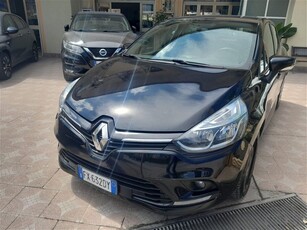 Renault Clio TCe 12V 90 CV Start&Stop 5 porte Energy Duel usato