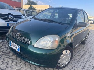 TOYOTA Yaris 1.0i 16V cat 5 porte Benzina