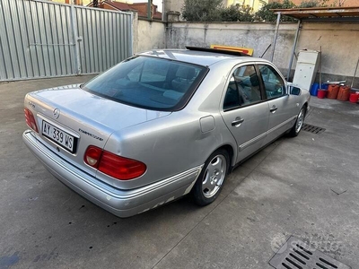 Usato 1998 Mercedes E200 2.0 Benzin (1.499 €)