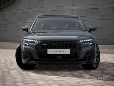 Usato 2023 Audi A8 3.0 Benzin (122.999 €)