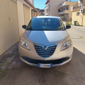 Lancia Ypsilon 2013 benzina/gpl