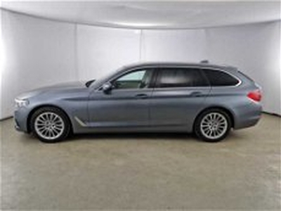 BMW Serie 5 Touring 520d xDrive Business del 2019 usata a Pordenone