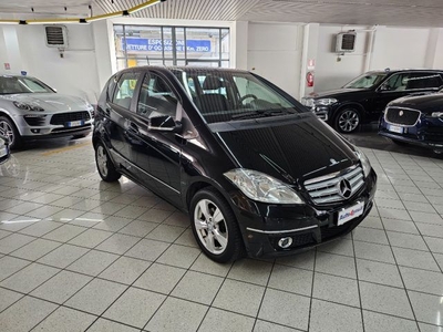 MERCEDES-BENZ A 180 CDI