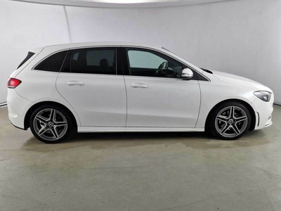 MERCEDES-BENZ B 180 d Premium