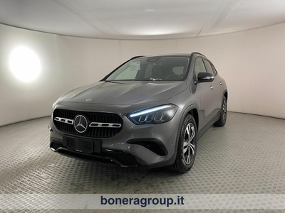 Mercedes GLA 180 180 D Progressive Advanced Plus 8G-DCT