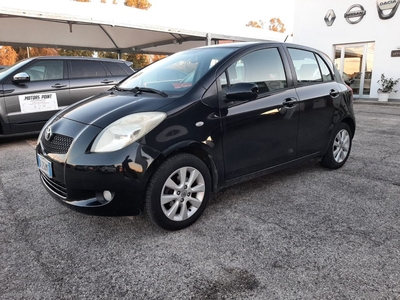 TOYOTA Yaris 1.0 5p.