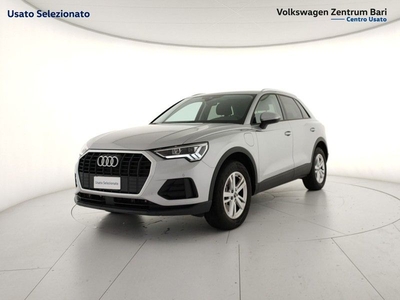 Audi Q3 45 1.4 tfsi e business s-tronic